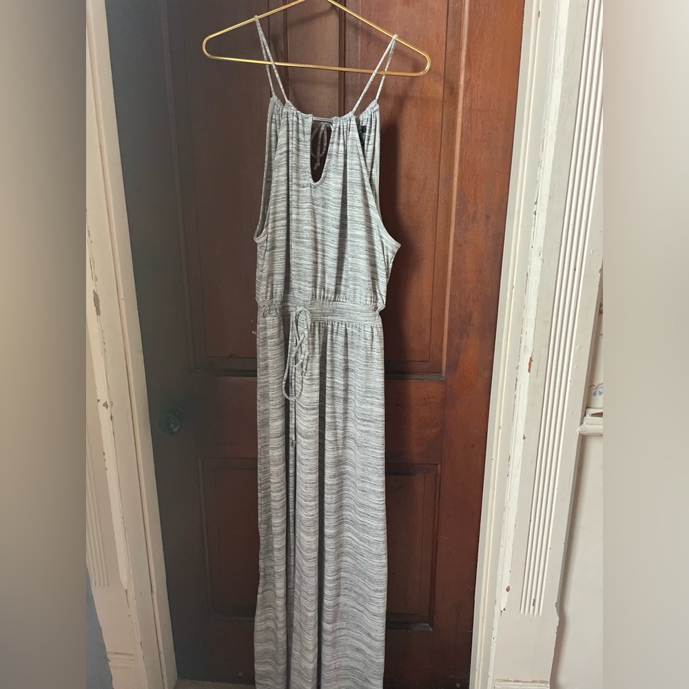 Banana Republic women's large sleeveless gray maxi dress